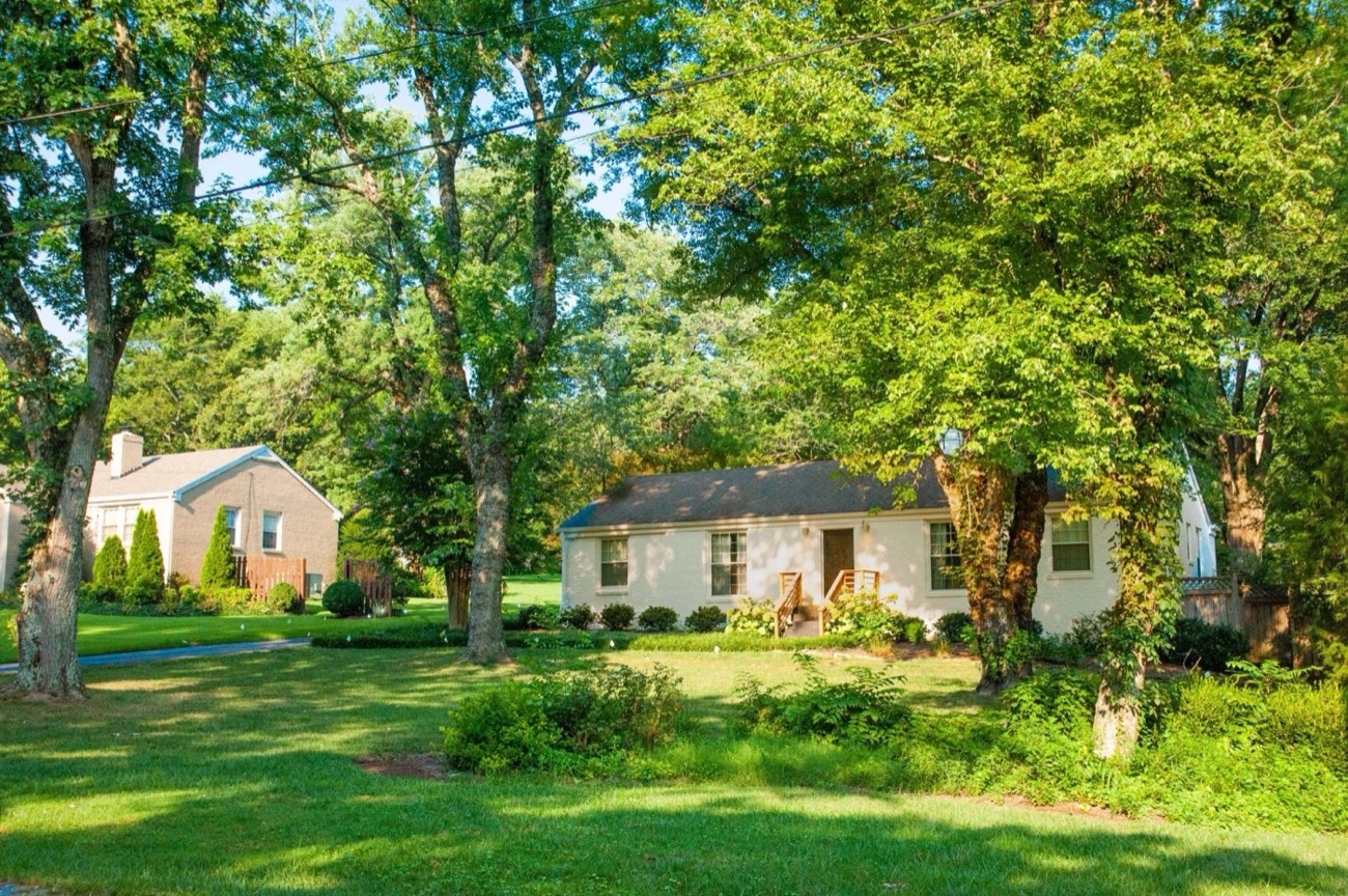 Cottage-style home on a wooded lot in Nashville